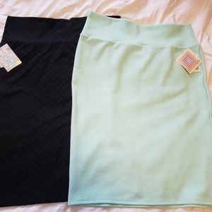 2 lularoe cassie skirts
